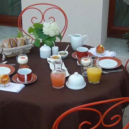 Bed & Breakfast La Sarmentille 3*